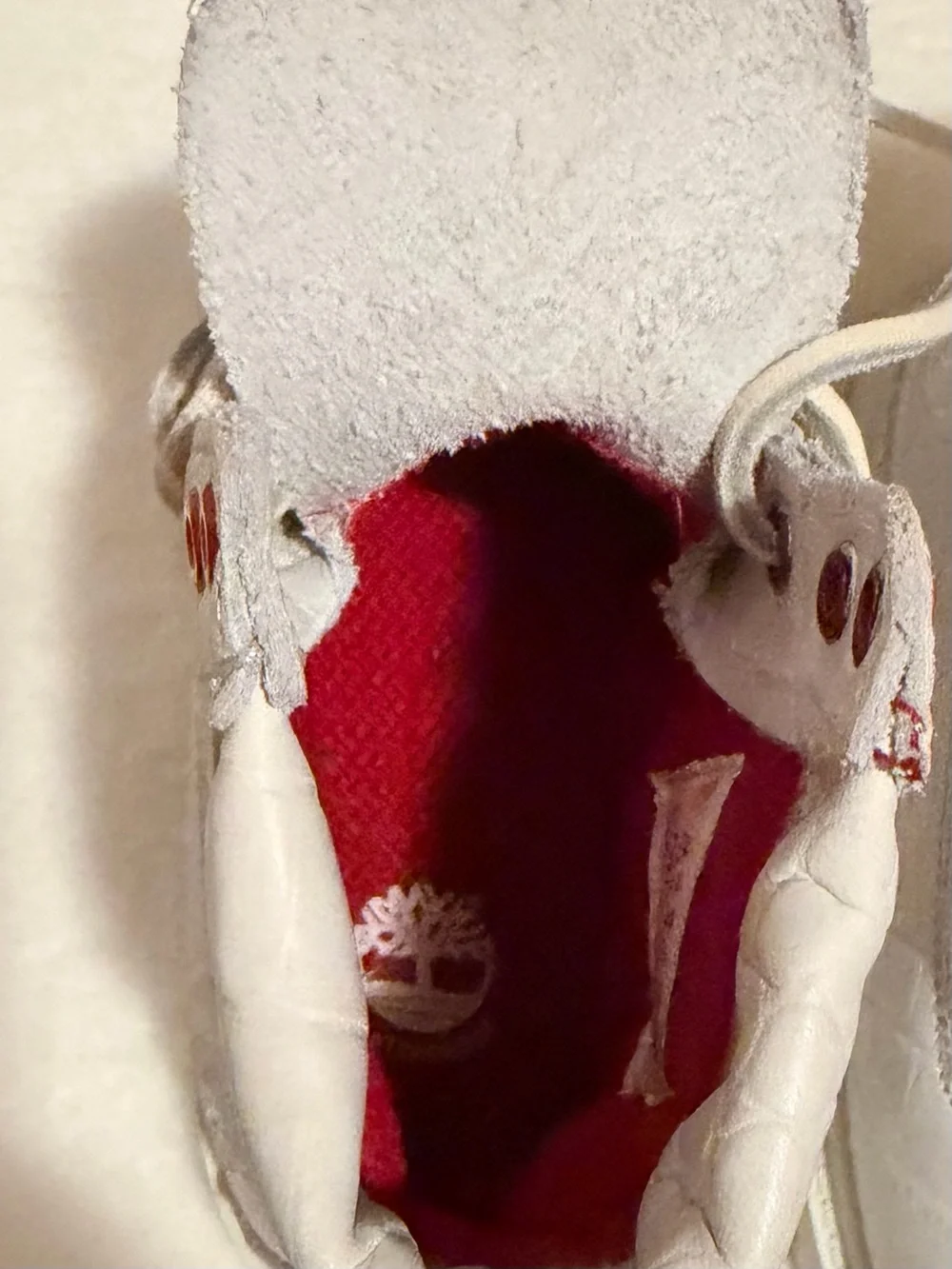 Timberland Kids White Croc Embossed Boots Red Lining Size 10.5 Toddler EUC